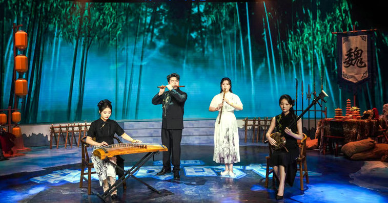 <strong>郑新龙：以乐为媒，奏响育人传承的青春乐章</strong>